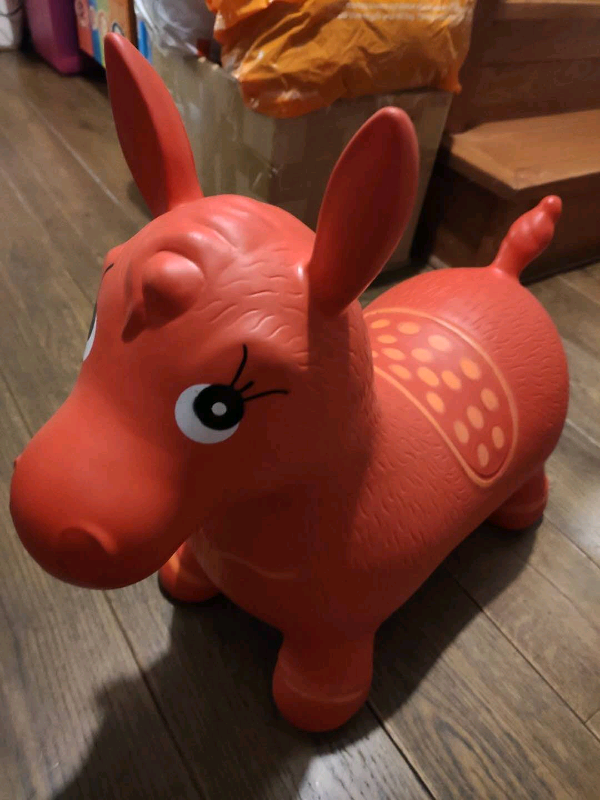red horse hopper